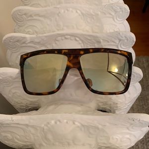 Quay Australia Barnun tortoise sunglasses